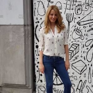 Meet your Posher, Sharone